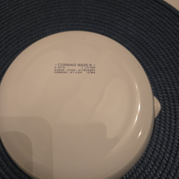 Glass Lid White Saucepan with Blue Floral Design - Picture 3 of 3